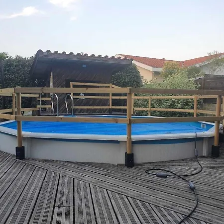 Casa de Férias Maison De 7 Chambres Avec Piscine Privee Jardin Clos Et Wifi A Eulalie En Born