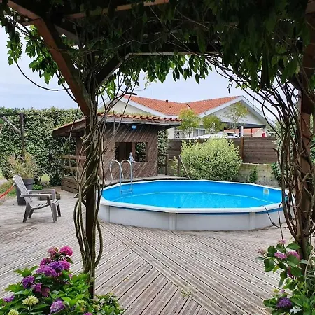 Casa de Férias Maison De 7 Chambres Avec Piscine Privee Jardin Clos Et Wifi A Eulalie En Born *